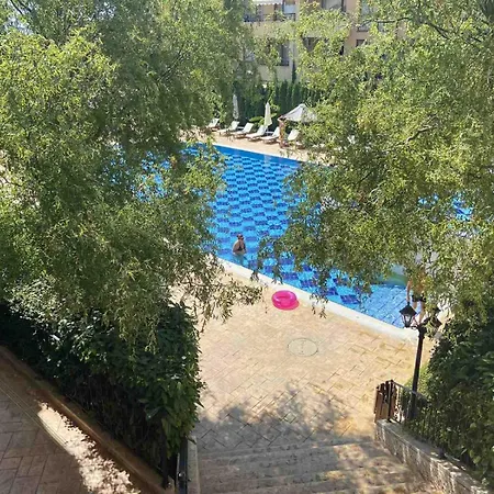 Apartment в затворен комплекс артур гр влас *