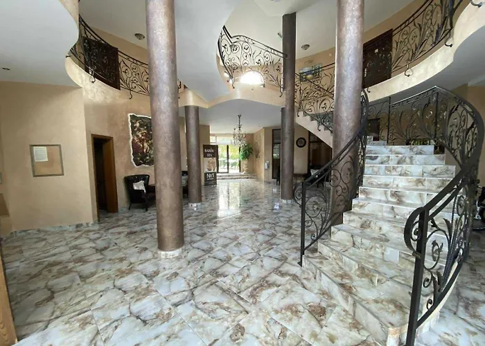 в затворен комплекс артур гр влас