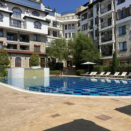 Apartamento в затворен комплекс артур гр влас *