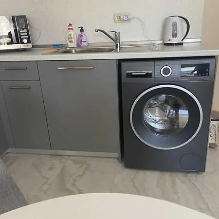 в затворен комплекс артур гр влас