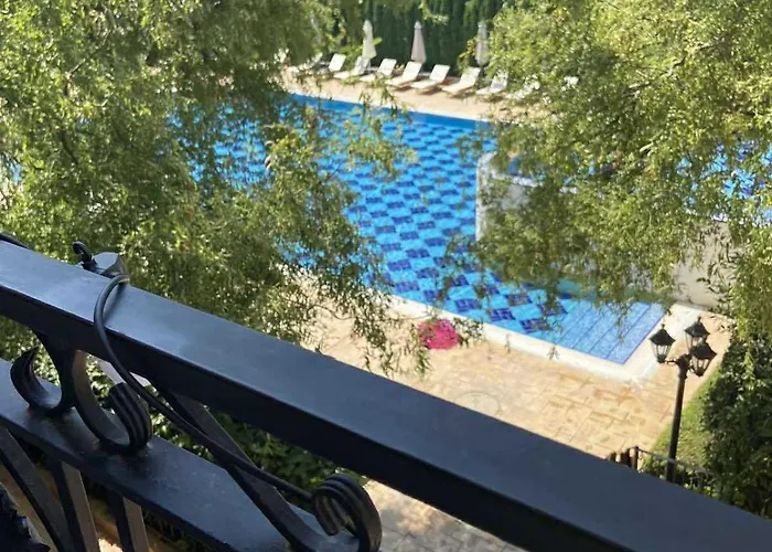 Apartament в затворен комплекс артур гр влас *