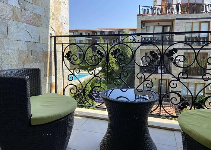 Apartament в затворен комплекс артур гр влас *